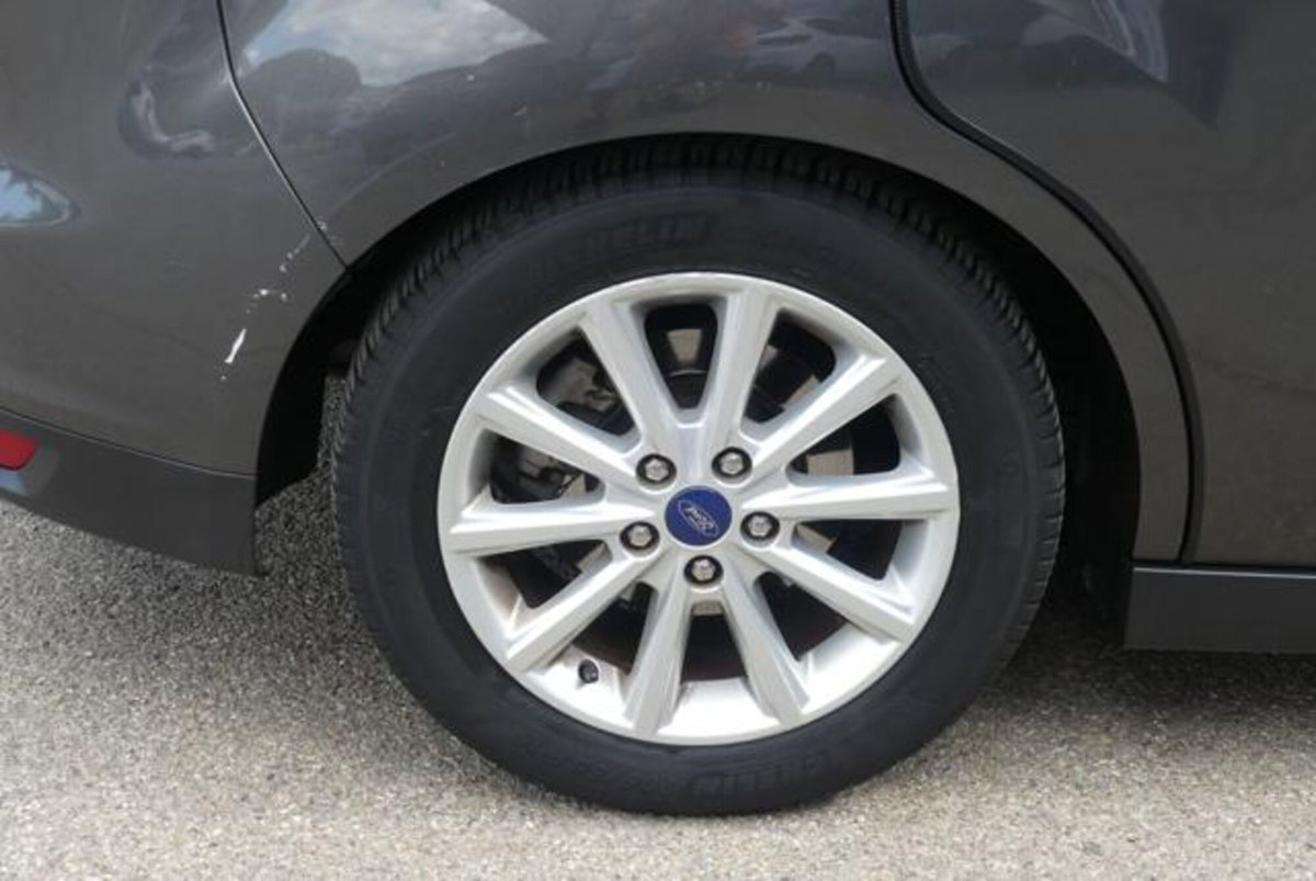 Ford C-Max 1.6 120CV GPL Plus (16)