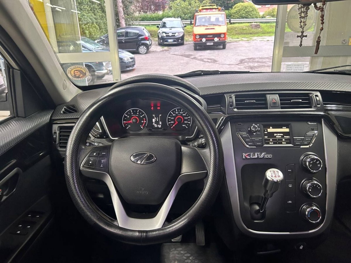 Mahindra KUV100 KUV100 1.2 VVT K8 (14)