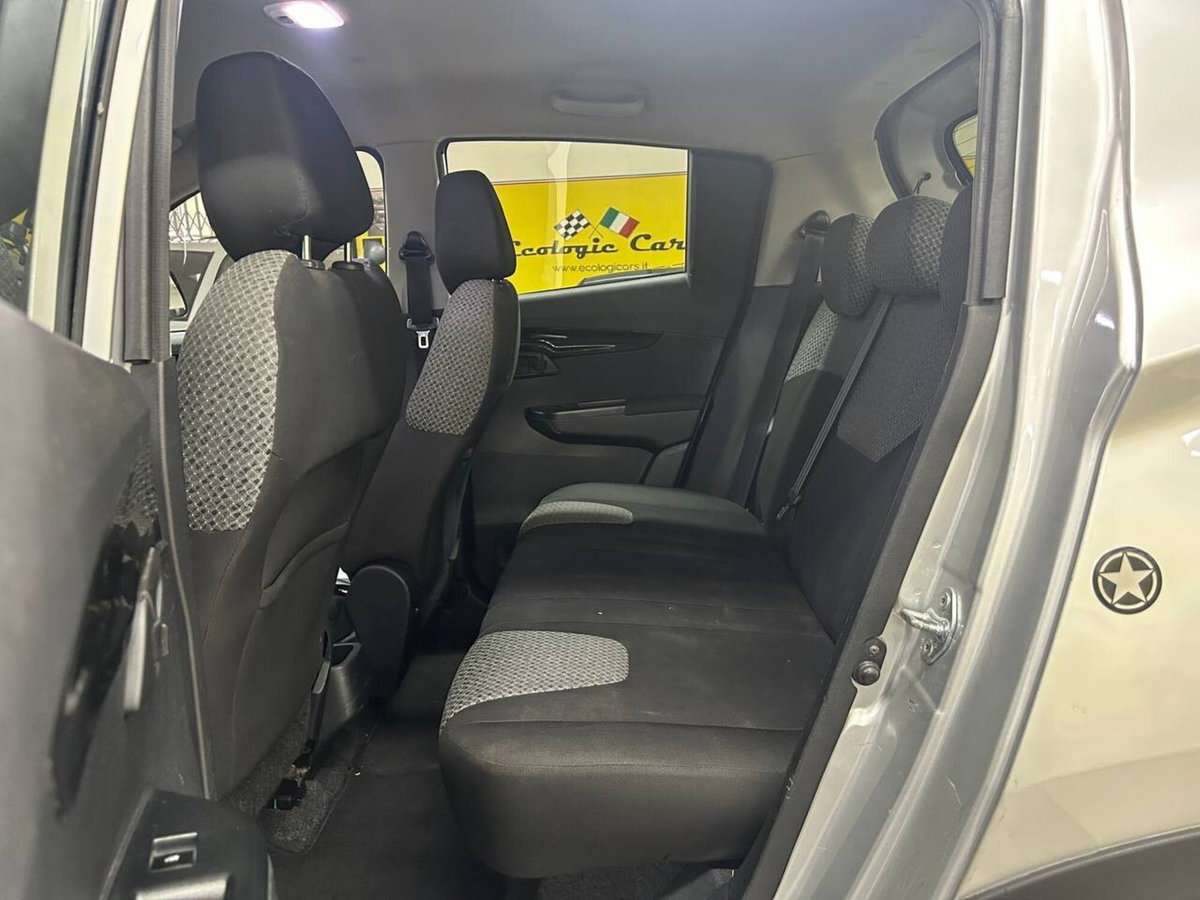 Mahindra KUV100 KUV100 1.2 VVT K8 (9)