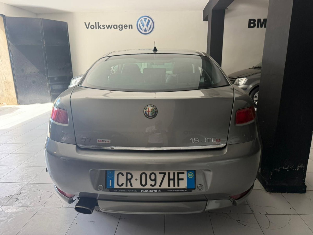Alfa Romeo GT 1.9 MJT 16V Luxury (5)
