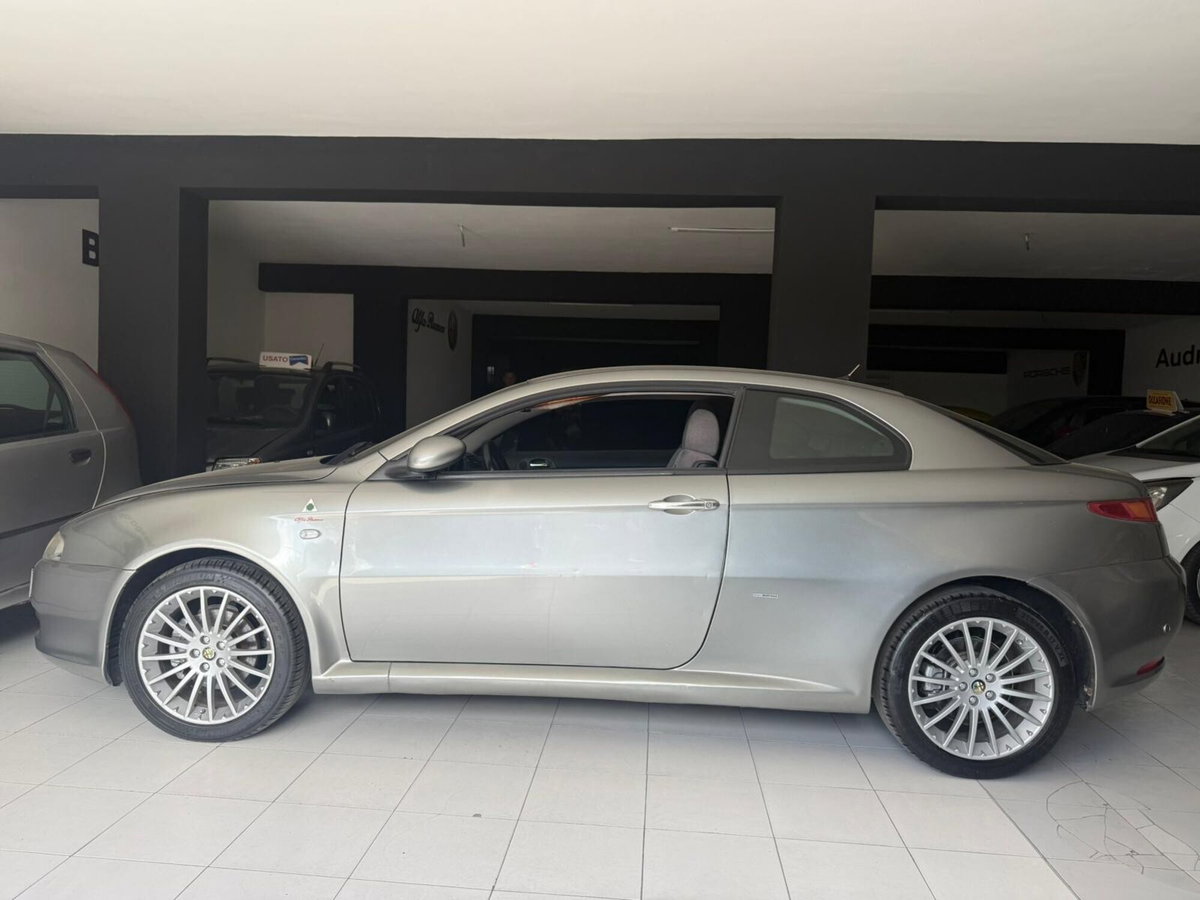 Alfa Romeo GT 1.9 MJT 16V Luxury (7)