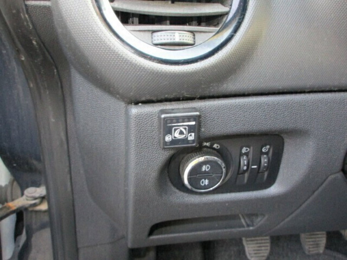 Opel Corsa 1.2 85CV 5 porte GPL-TECH Elective (6)