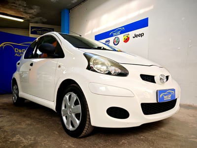 Toyota Aygo 1.0 12V VVT-i 5 porte Sol Connect MMT usata