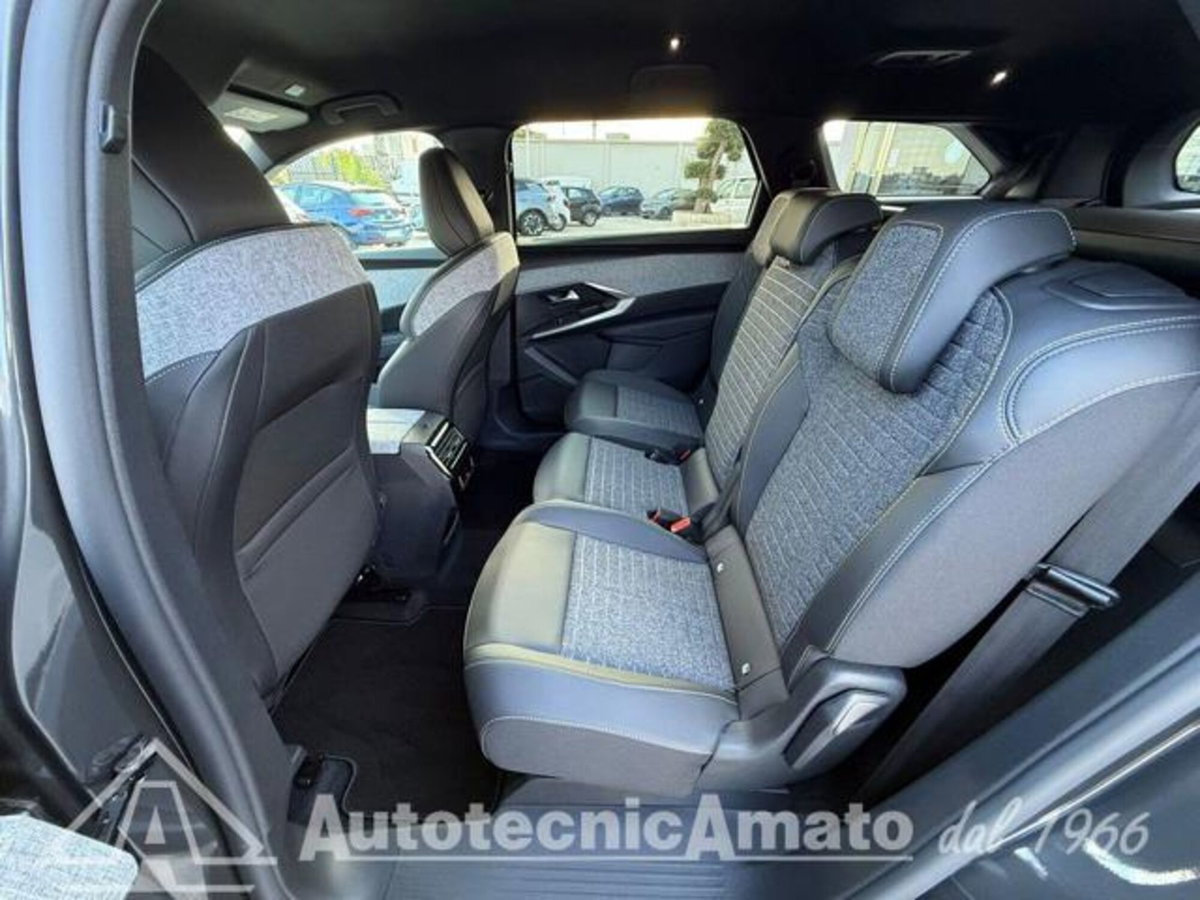 Peugeot 5008 1.6 phev Allure 225cv (195) 7p.ti e-dcs7 (12)