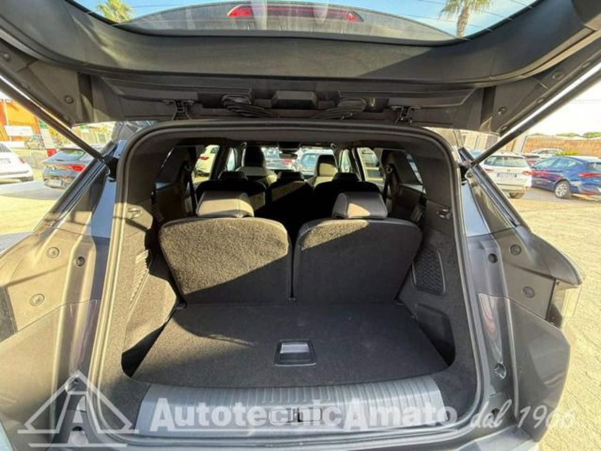Peugeot 5008 1.6 phev Allure 225cv (195) 7p.ti e-dcs7 (14)