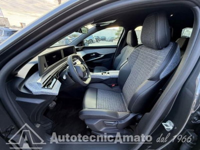 Peugeot 5008 1.6 phev Allure 225cv (195) 7p.ti e-dcs7 (7)