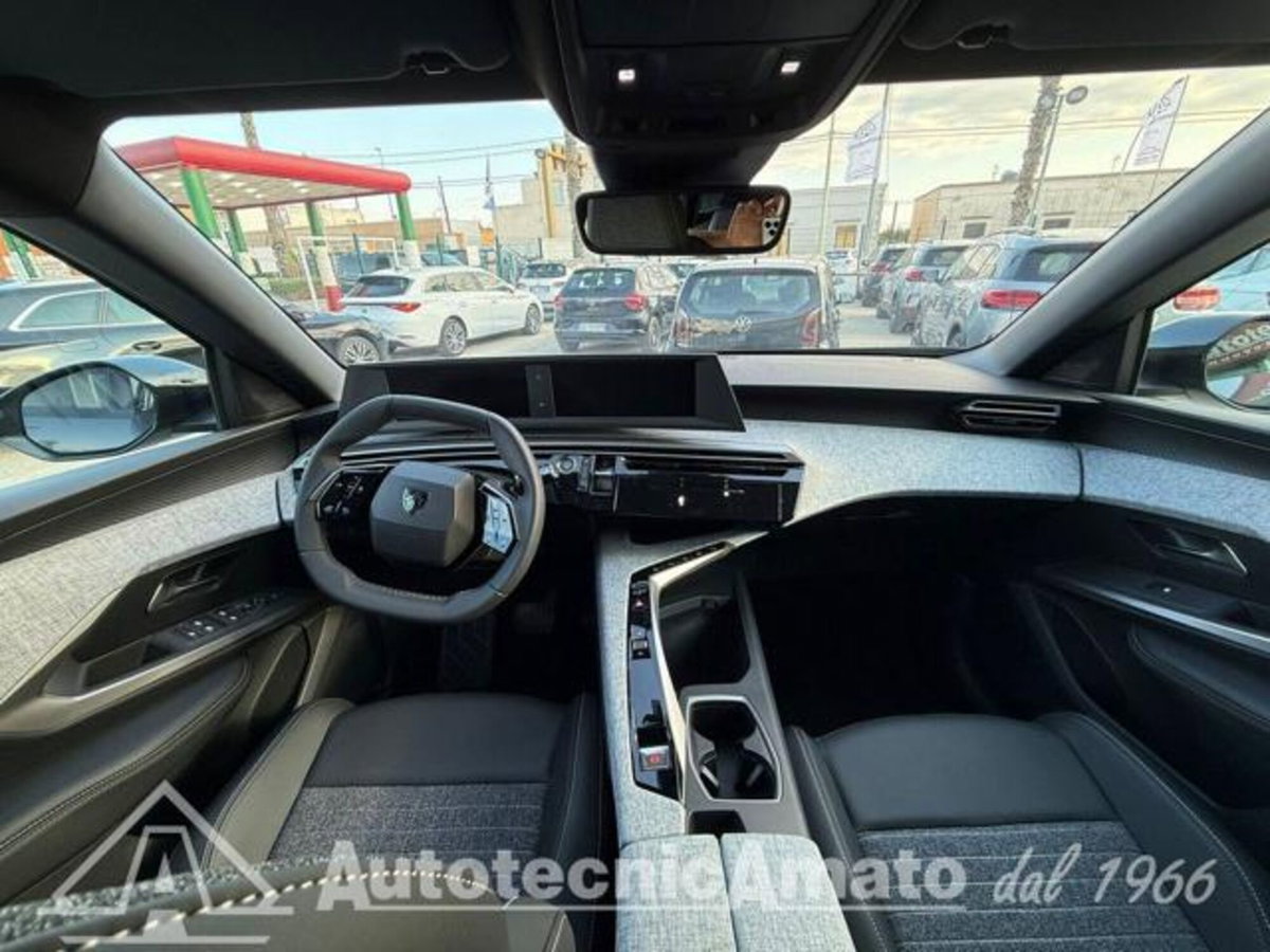 Peugeot 5008 1.6 phev Allure 225cv (195) 7p.ti e-dcs7 (8)