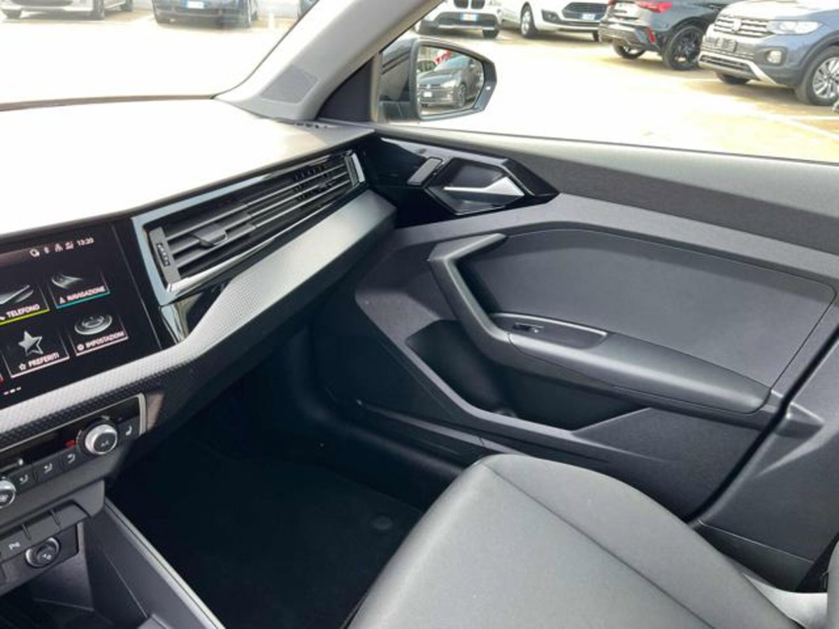 Audi A1 Sportback Sportback 25 1.0 tfsi Business (14)