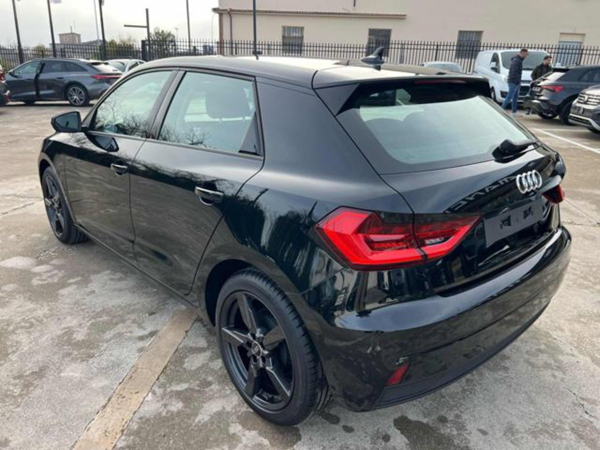 Audi A1 Sportback Sportback 25 1.0 tfsi Business (6)