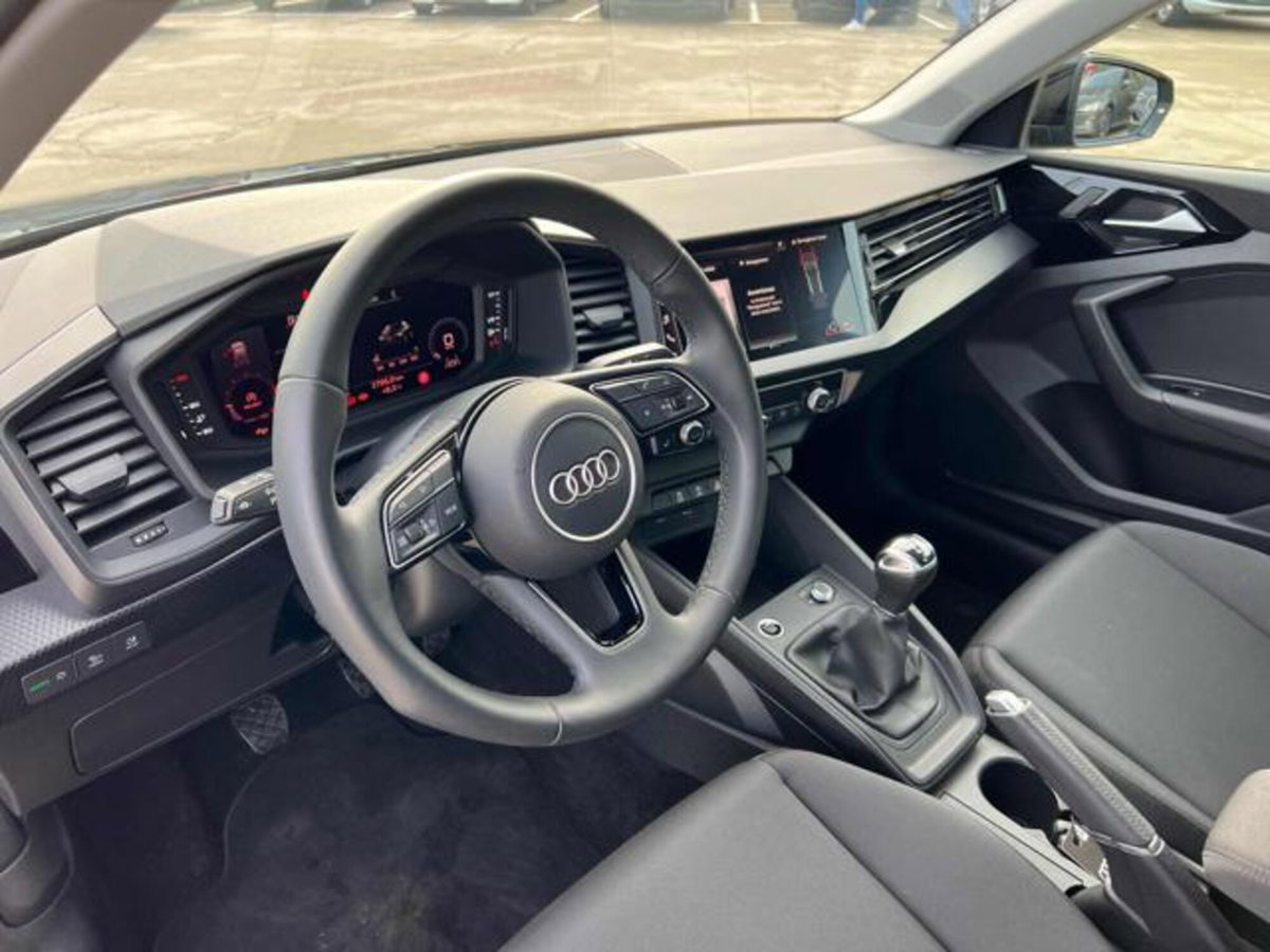 Audi A1 Sportback Sportback 25 1.0 tfsi Business (8)