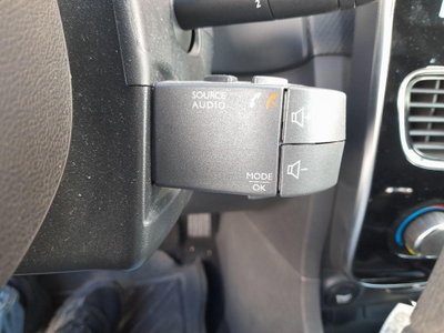 Renault Clio Sporter dCi 8V 75 CV Moschino Life (11)