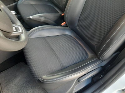 Renault Clio Sporter dCi 8V 75 CV Moschino Life (8)