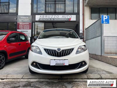 Lancia Ypsilon 1.0 FireFly 5 porte S&S Hybrid Ecochic Gold usata