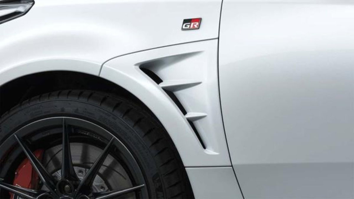 Toyota GR Yaris 1.6 Aero Performance imt-6 (10)