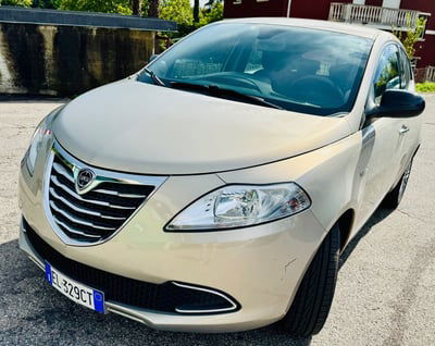 Lancia Ypsilon 0.9 TwinAir 85 CV 5 porte S&S Silver usata