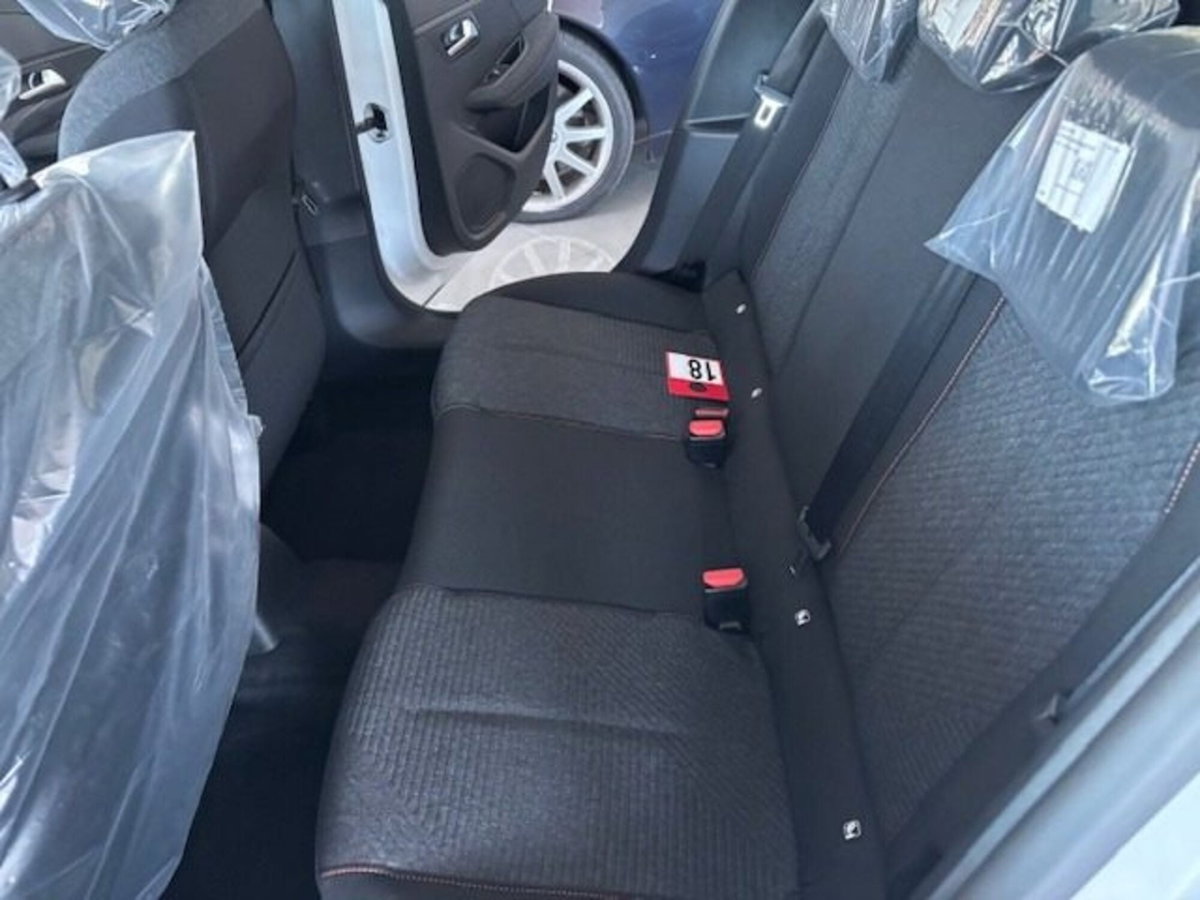 Peugeot 208 1.2 hybrid Active 100cv e-dcs 6 (14)