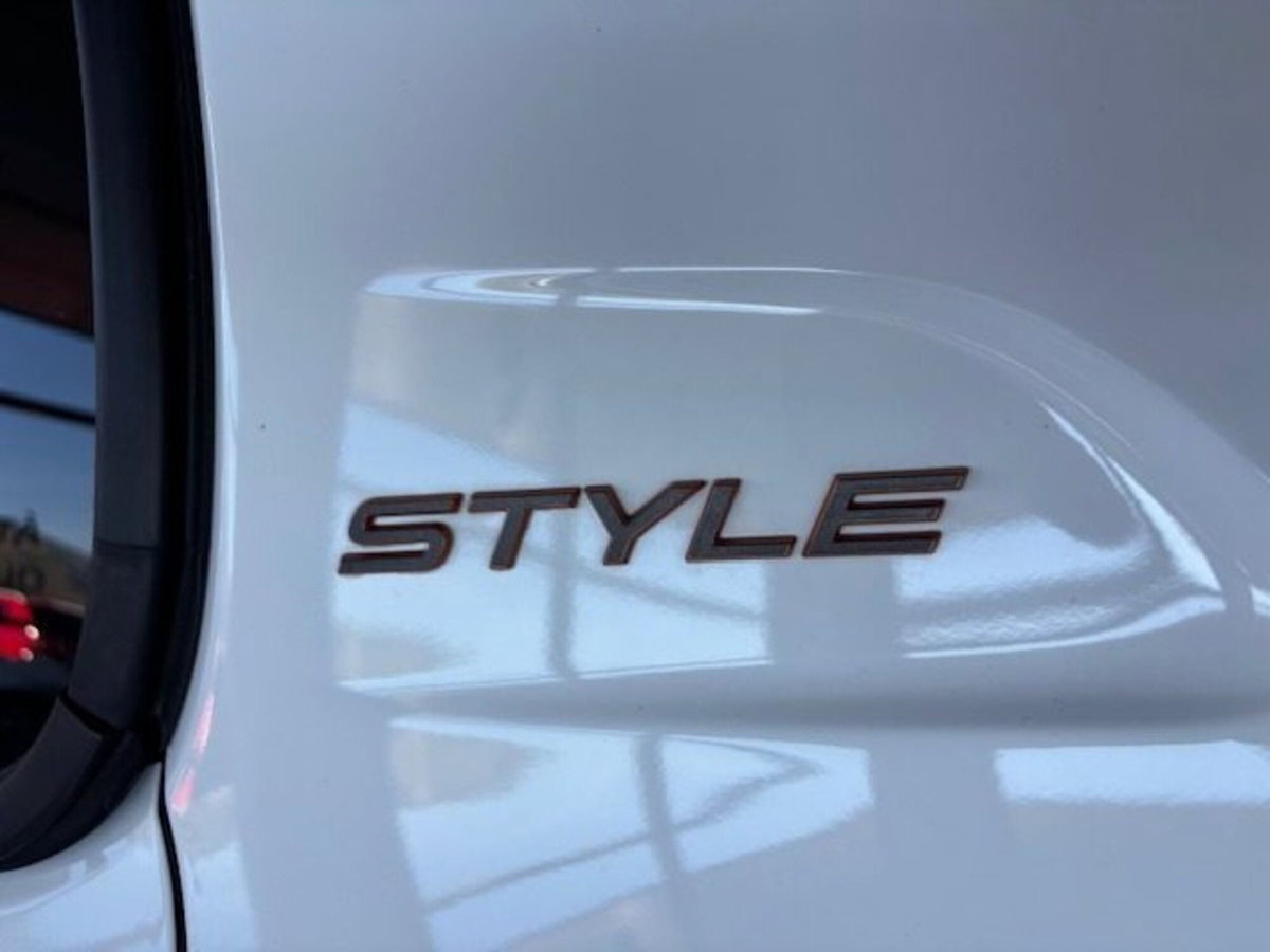 Peugeot 208 1.2 hybrid Active 100cv e-dcs 6 (16)