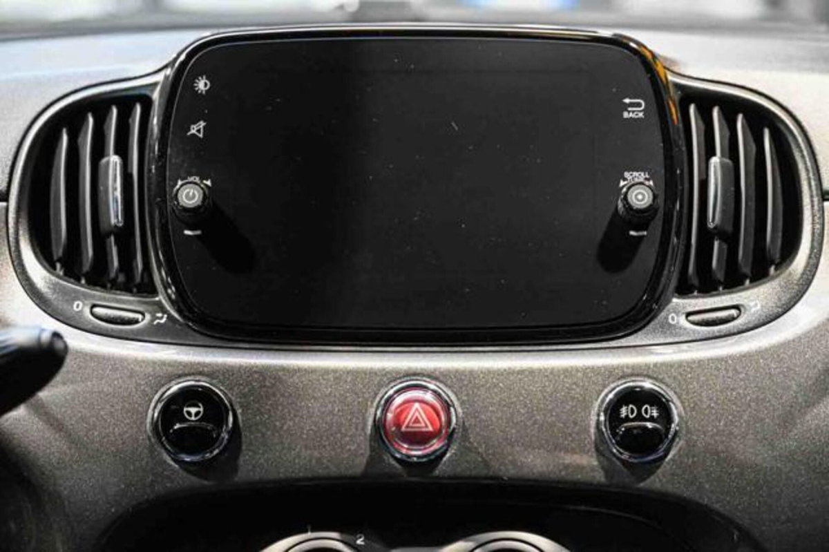 Fiat 500 1.0 Hybrid Cult (17)