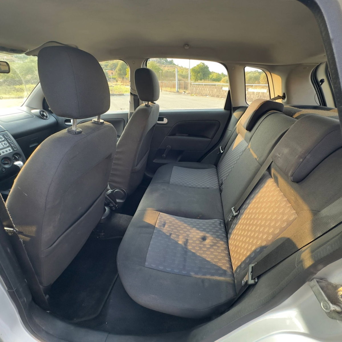 Ford Fiesta 1.4 TDCi 5p. Ambiente (11)
