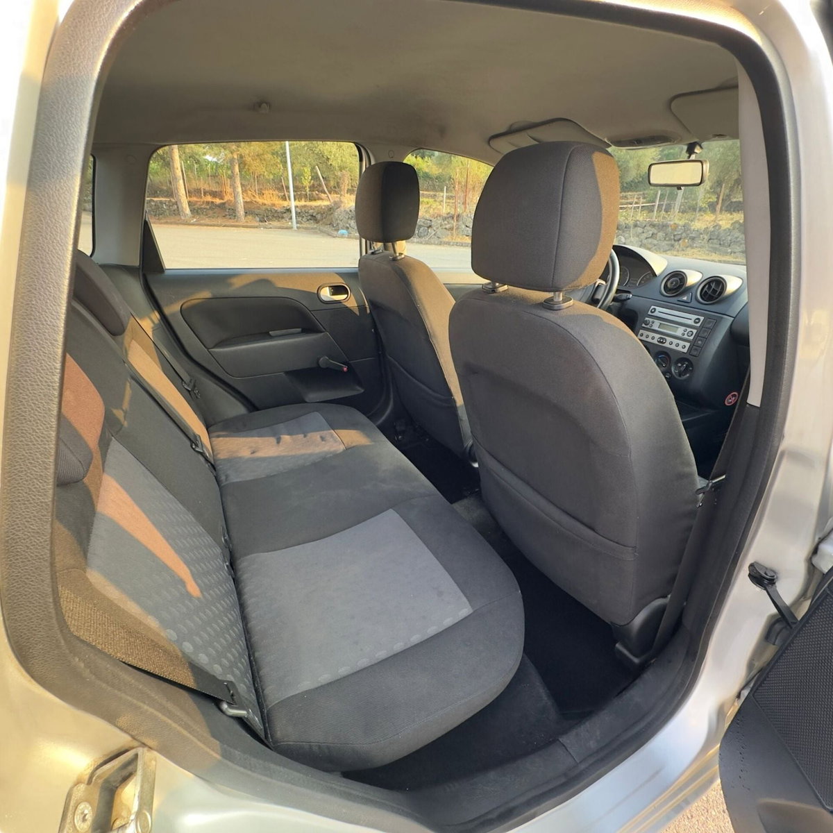 Ford Fiesta 1.4 TDCi 5p. Ambiente (12)