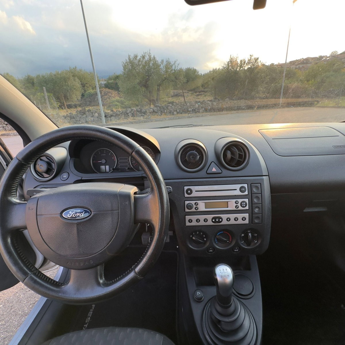 Ford Fiesta 1.4 TDCi 5p. Ambiente (14)