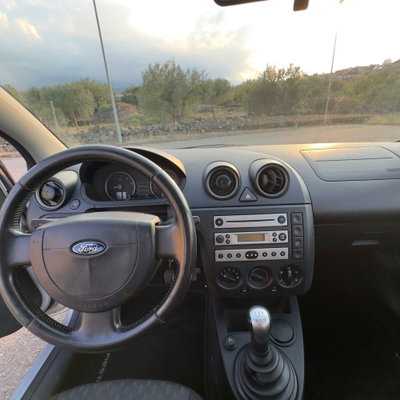 Ford Fiesta 1.4 TDCi 5p. Ambiente (14)