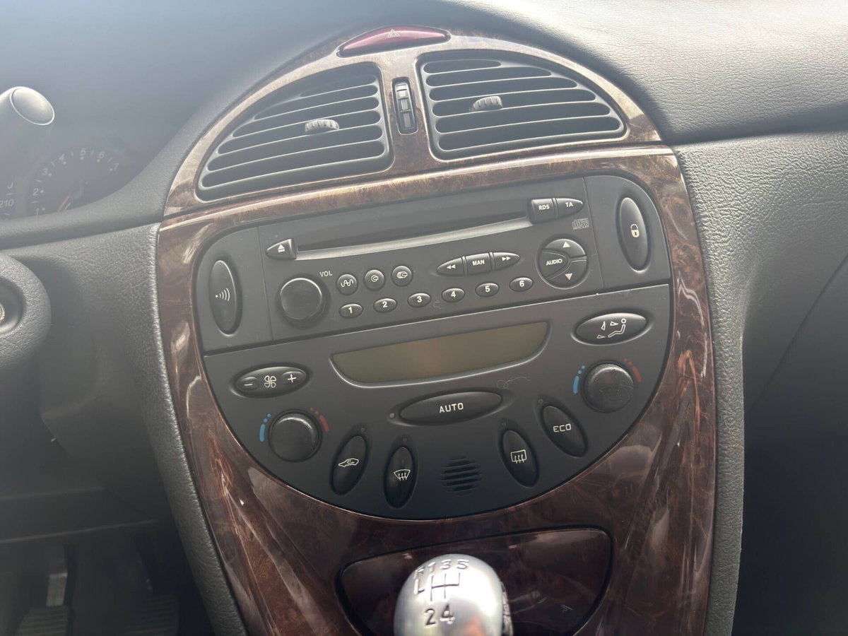 Citroen C5 2.2 HDi cat Exclusive (13)