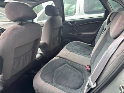 Citroen C5 2.2 HDi cat Exclusive (7)