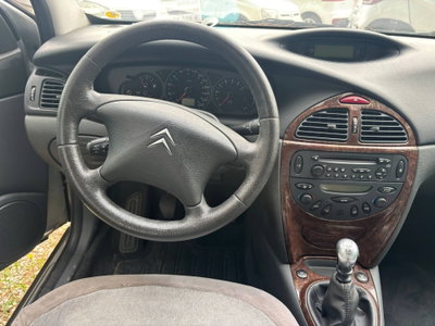 Citroen C5 2.2 HDi cat Exclusive (9)