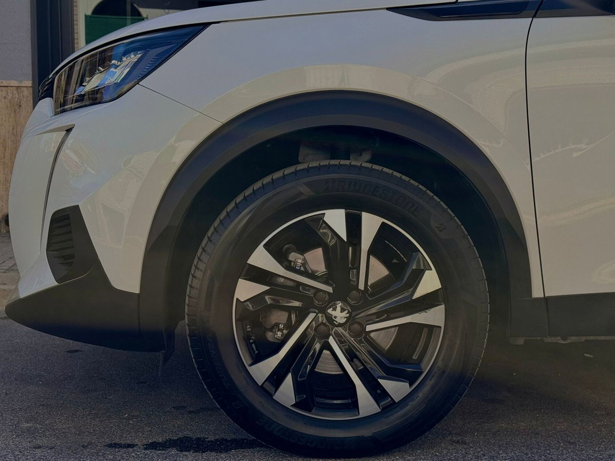 Peugeot 2008 BlueHDi 130 S&S EAT8 Allure Pack (5)