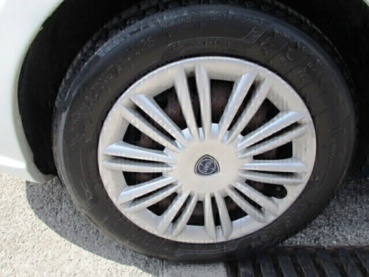 Lancia Musa 1.4 Oro Ecochic GPL (14)