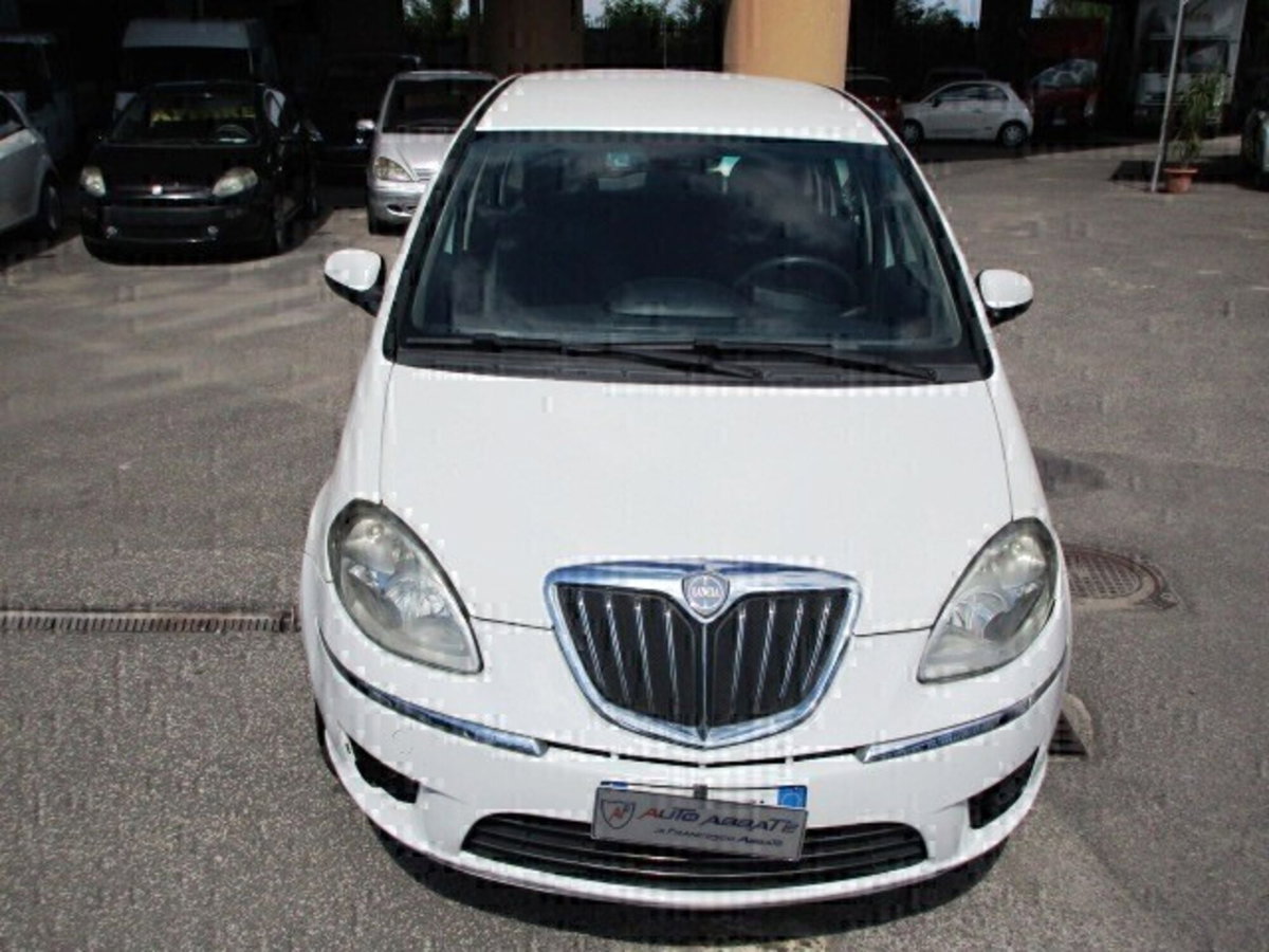 Lancia Musa 1.4 Oro Ecochic GPL (2)