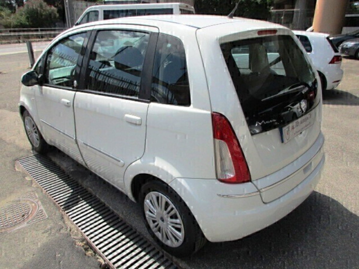 Lancia Musa 1.4 Oro Ecochic GPL (4)