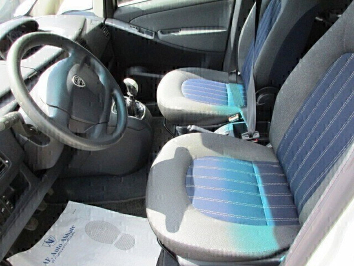 Lancia Musa 1.4 Oro Ecochic GPL (7)
