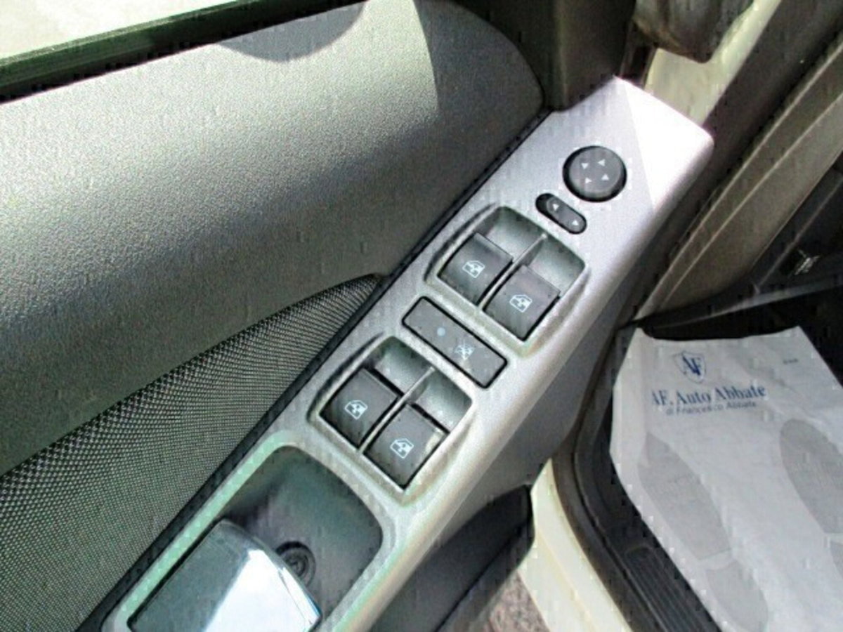 Lancia Musa 1.4 Oro Ecochic GPL (9)