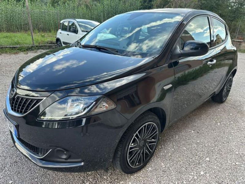Lancia Ypsilon 1.0 FireFly 5 porte S&S Hybrid Gold Plus