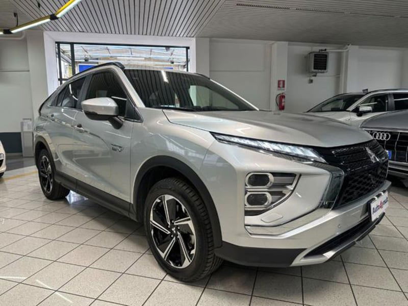 Mitsubishi Eclipse Cross 2.4 MIVEC 4WD PHEV Diamond SDA Pack 0