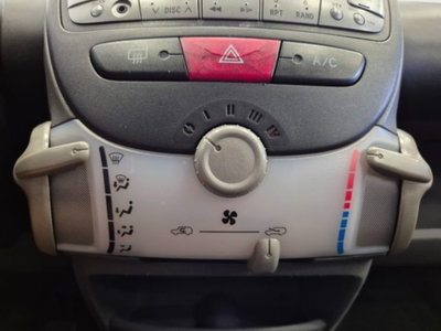 Peugeot 107 68CV 5p. Desir (13)
