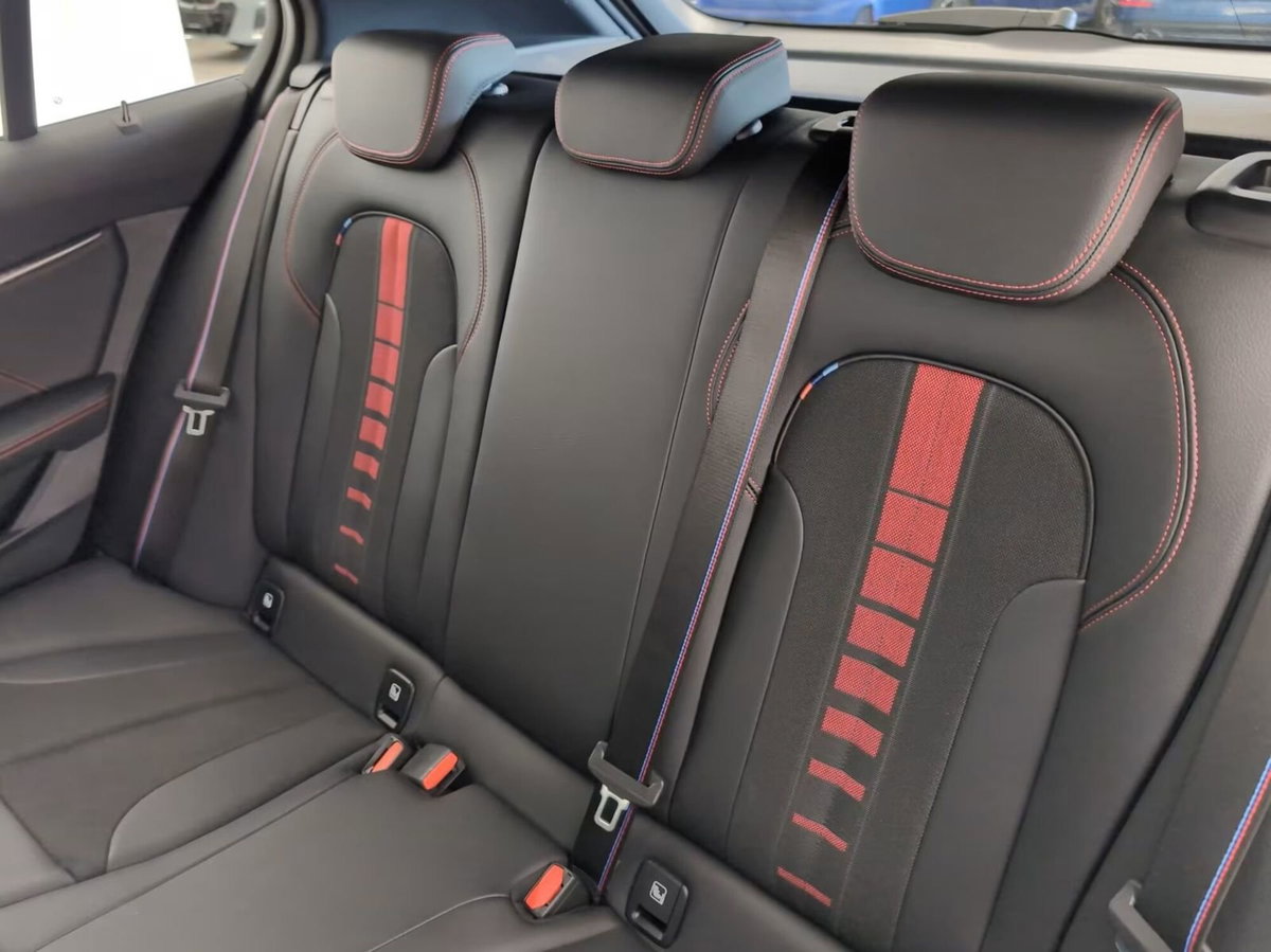 BMW Serie 1 128ti auto (9)