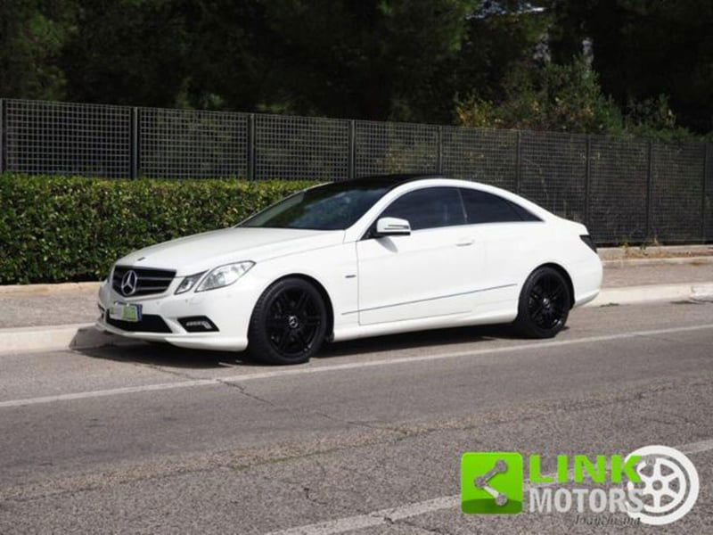 Mercedes-Benz Classe E Coupé 220 CDI Coupé BlueEFFICIENCY Avantgarde