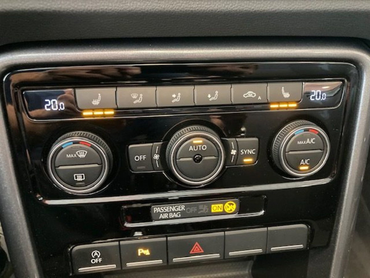 Volkswagen Maggiolino Cabrio 1.2 TSI Design (17)