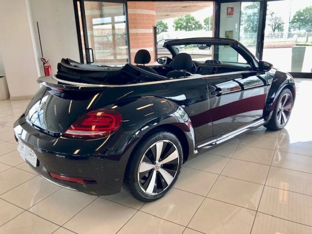 Volkswagen Maggiolino Cabrio 1.2 TSI Design (7)