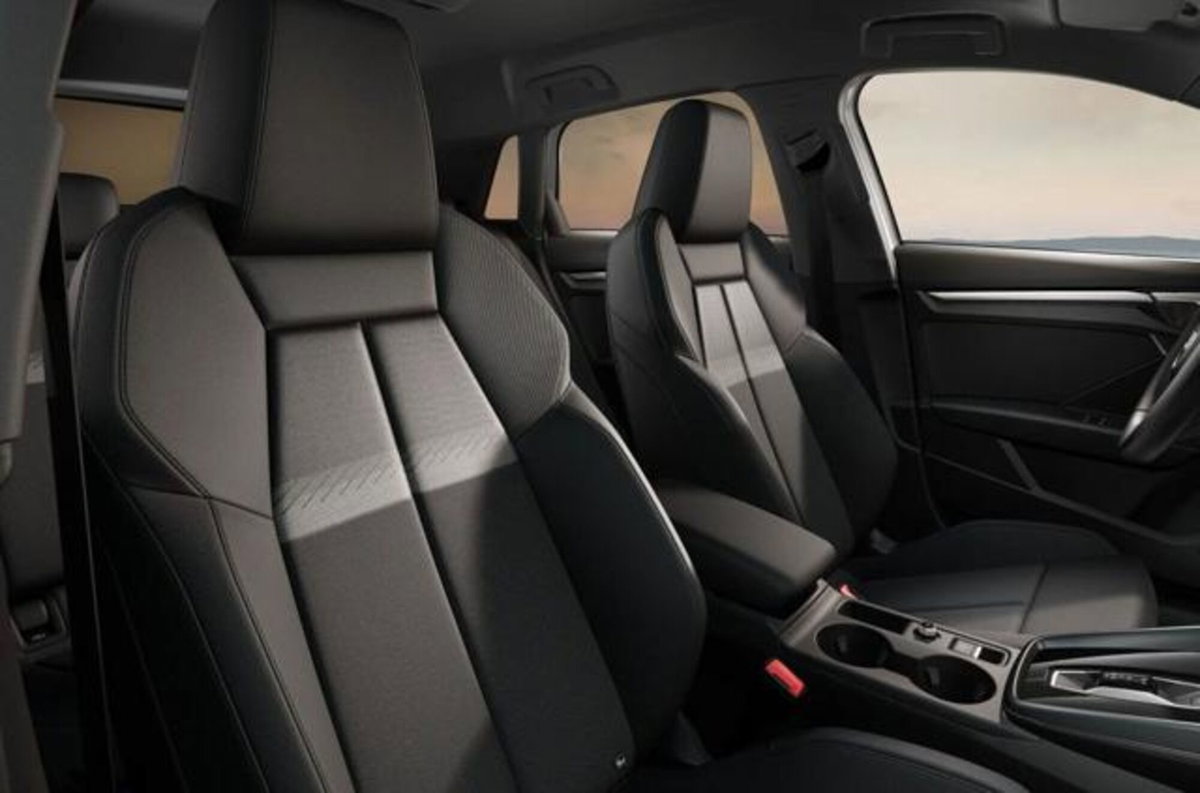 Audi A3 Sedan 35 TFSI S tronic Business (5)