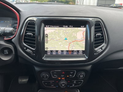 Jeep Compass 1.3 T4 240CV PHEV AT6 4xe Trailhawk (15)