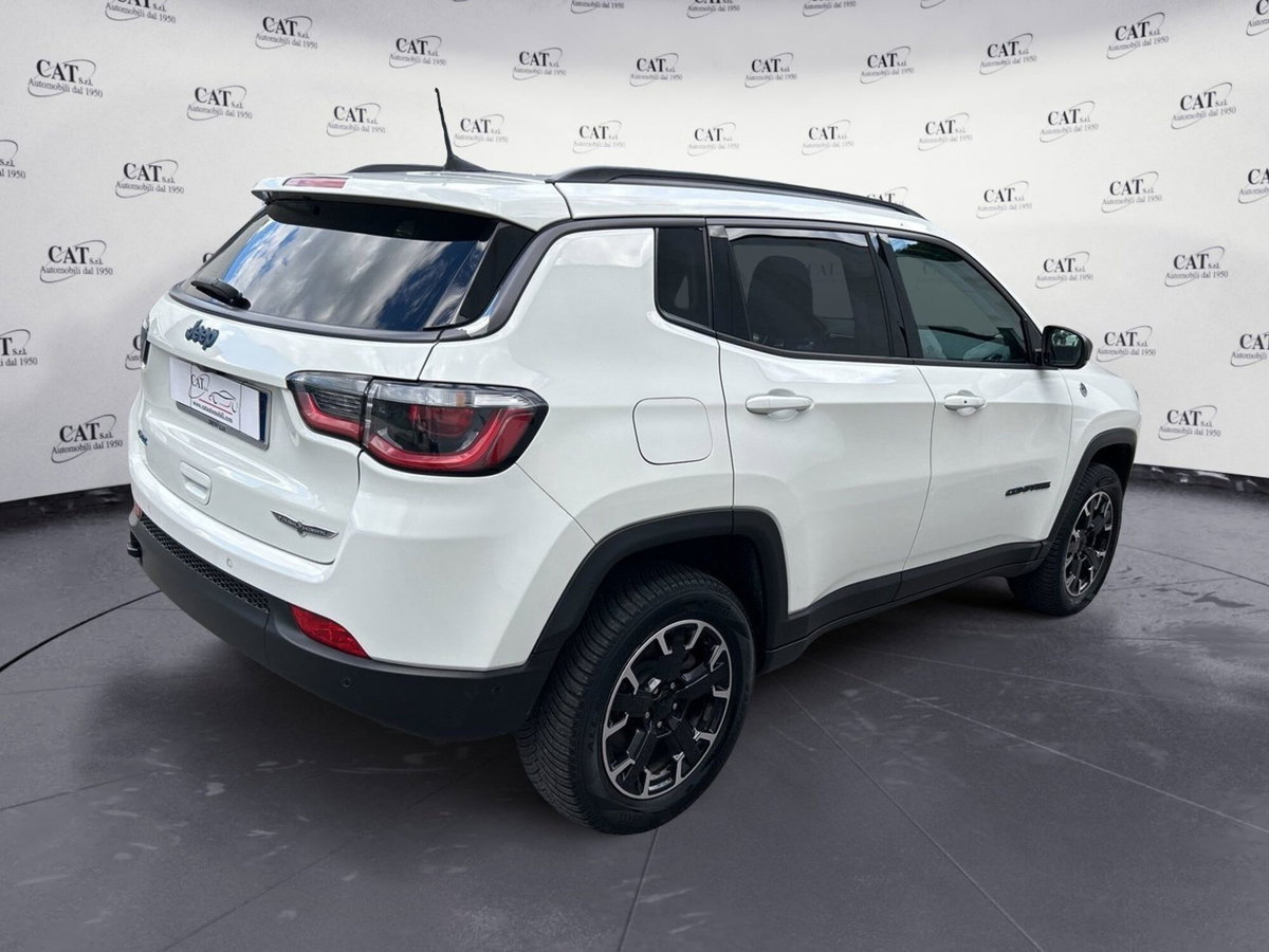 Jeep Compass 1.3 T4 240CV PHEV AT6 4xe Trailhawk (5)
