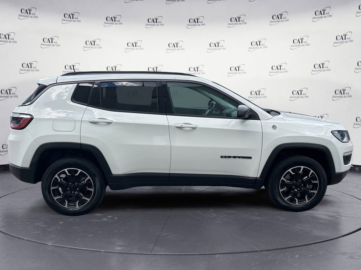 Jeep Compass 1.3 T4 240CV PHEV AT6 4xe Trailhawk (6)