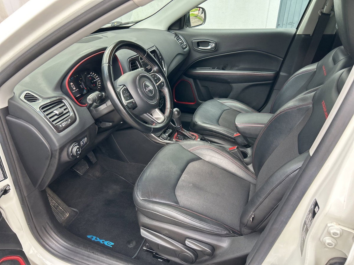 Jeep Compass 1.3 T4 240CV PHEV AT6 4xe Trailhawk (9)