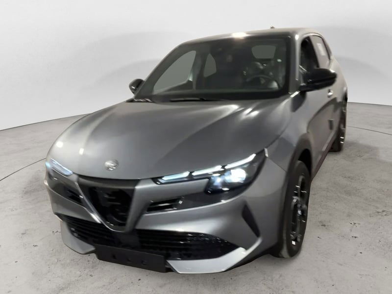 Alfa Romeo Junior 1.2 ibrida Speciale 145cv edct6