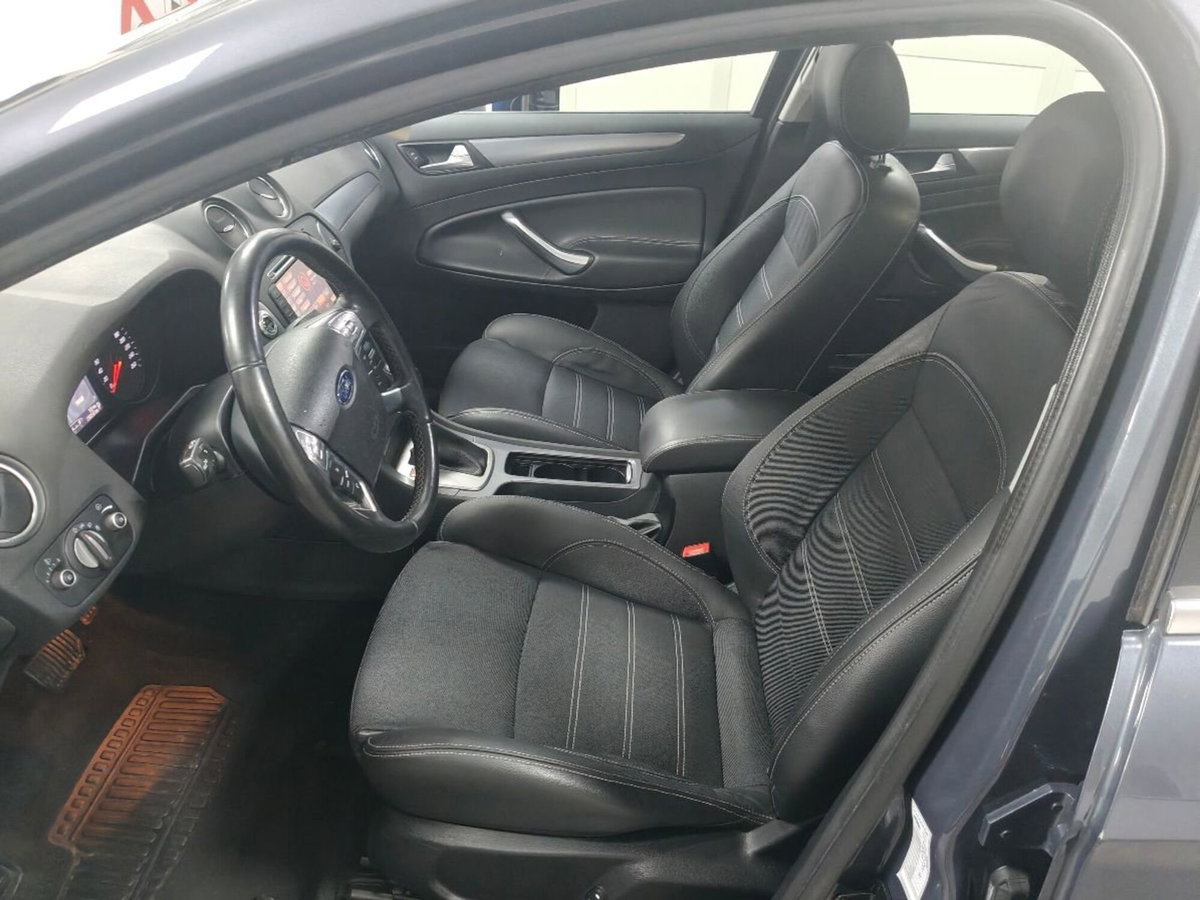 Ford Mondeo Station Wagon 2.0 TDCi Bi Turbo S&S Pow. SW Titanium Business (13)