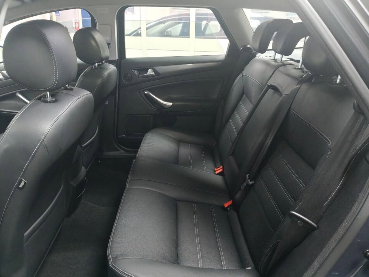 Ford Mondeo Station Wagon 2.0 TDCi Bi Turbo S&S Pow. SW Titanium Business (16)